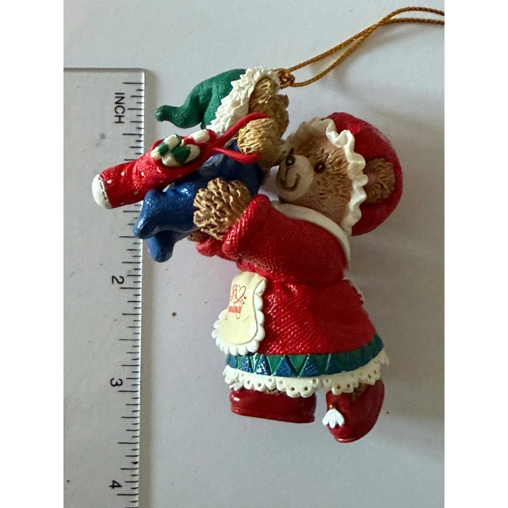 Mistletoe Magic Collection Christmas Ornament Grandmother Bear‎ Vintage 2003
